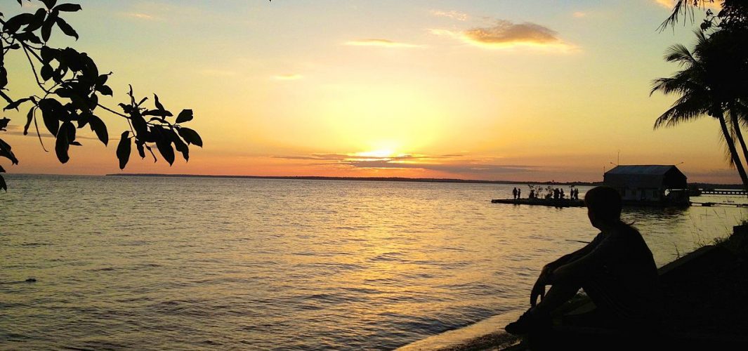 Entardecer no Rio Negro - Manaus/AM